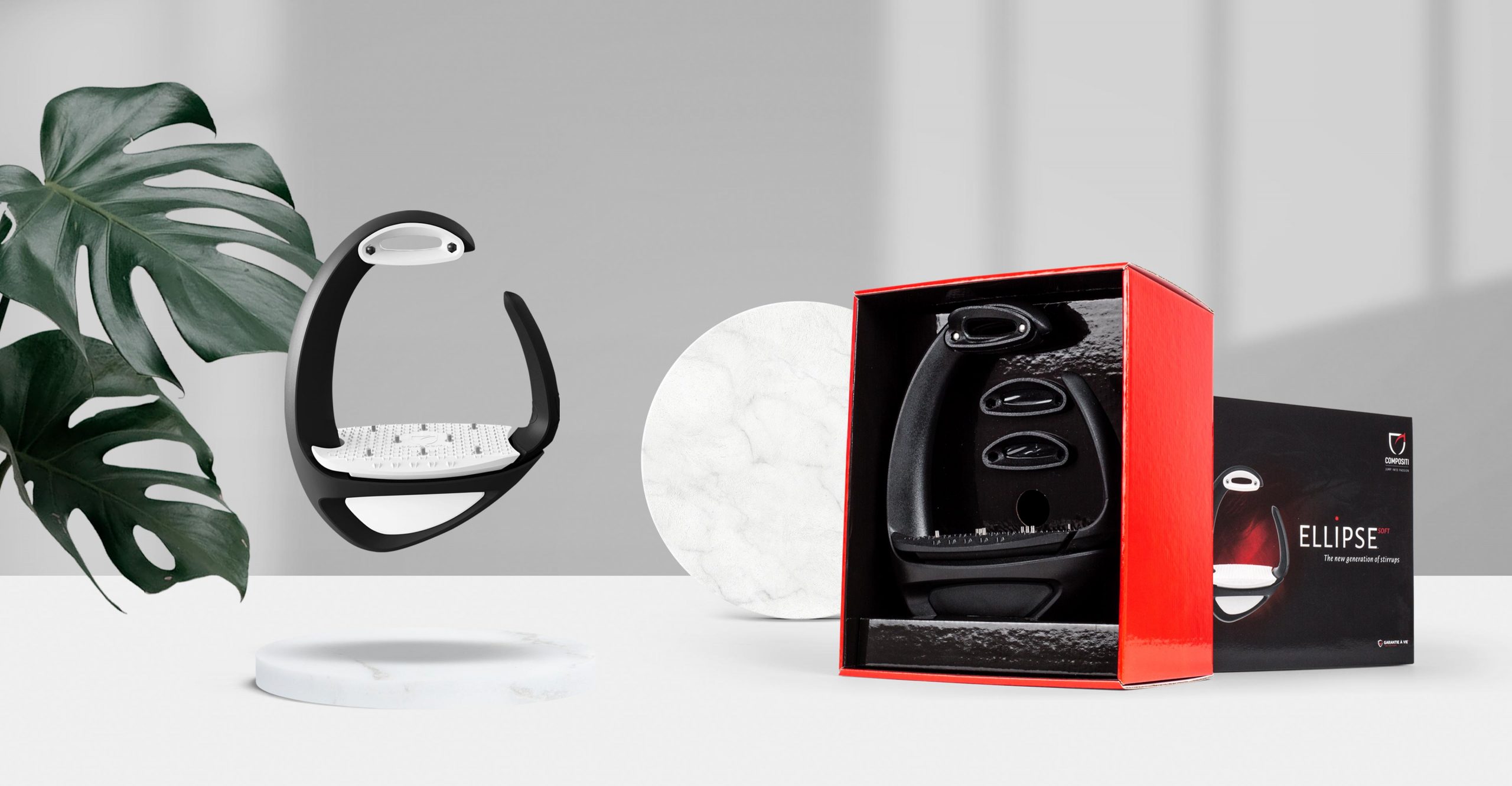 Rebranding and packaging for Compositi Open box of the stirrup